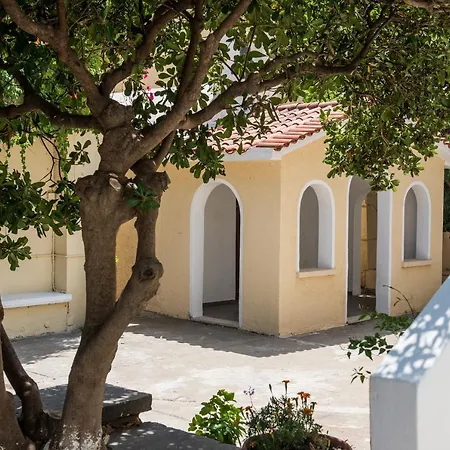 Front House Kalamaki Kato Galatas