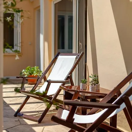 Front House Kalamaki * Kato Galatas